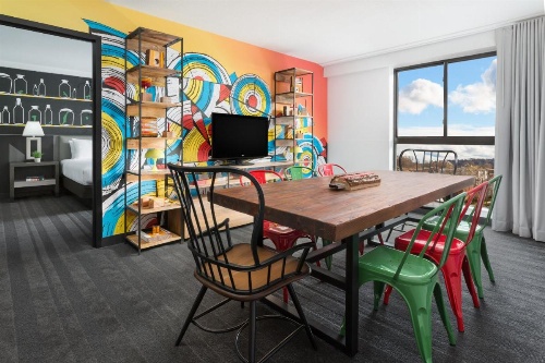 Studio Allston Hotel image 33