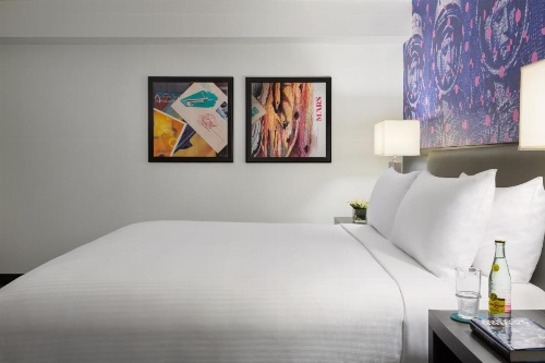 Studio Allston Hotel image 39