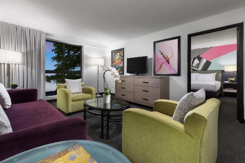Studio Allston Hotel image 43